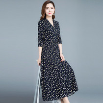 V collar floral long skirt 2020 Autumn new female temperament high-end socialite noble lady lady mother long sleeve dress
