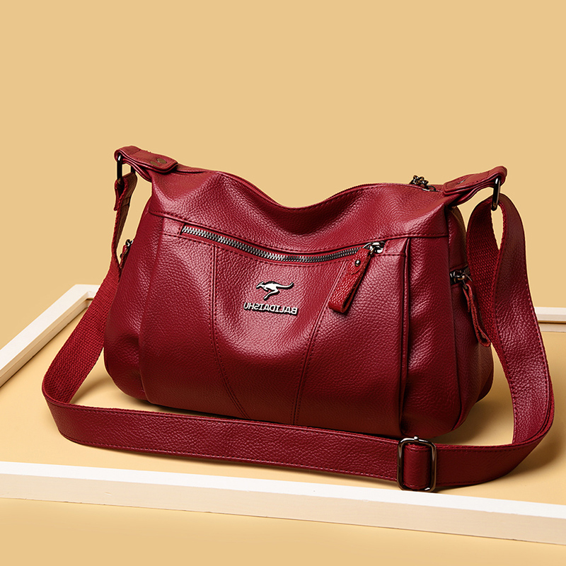 RedMiddle aged and elderly The single shoulder bag Inclined shoulder bag  middle age Soft skin brand new leisure time genuine leather cowhide Female bag 2021 new pattern