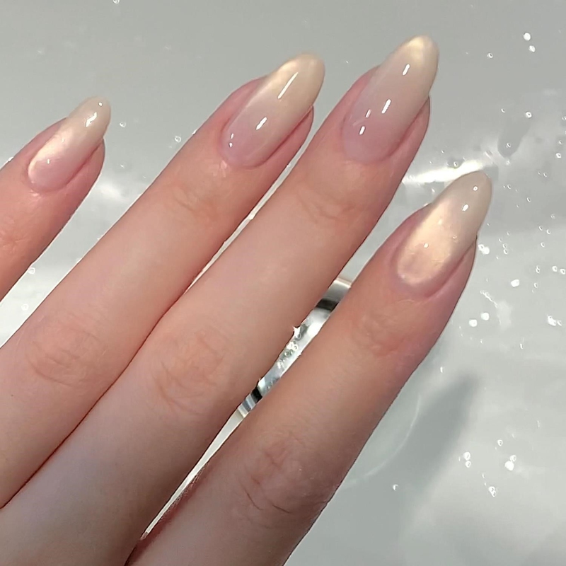 2026 New Handmade Wearable Nails Cat Eye Short Style Finished Fake Nail Patches Almond Oval Nude Color
