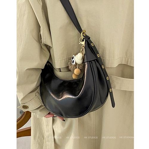 Сумка подмышку, сумка через плечо, сумка на одно плечо