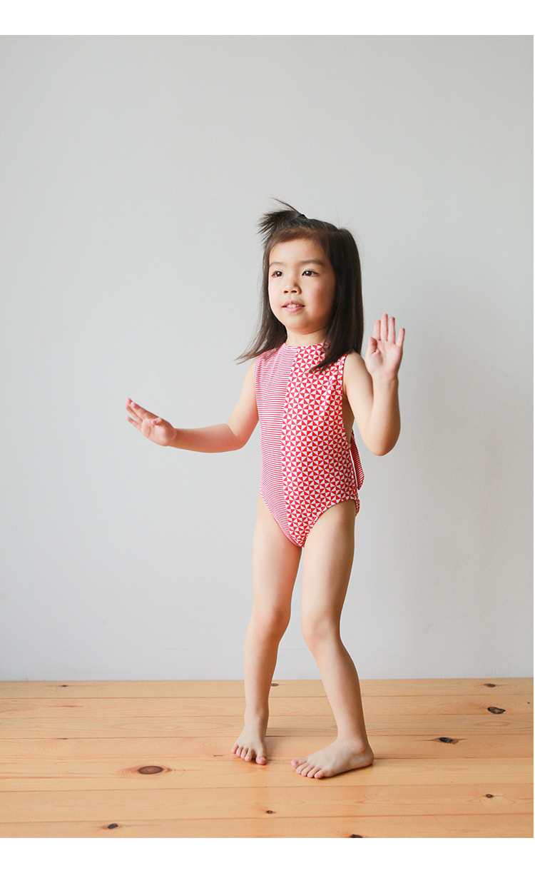 LittleNaive màu nhỏ ngây thơ phù hợp với mẫu áo bé trai và bé gái Bộ đồ bơi Xiêm để gửi mũ bơi 18 hè mới áo bơi trẻ em
