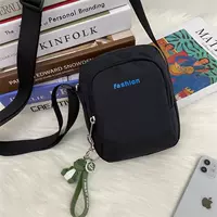 Синяя маленькая подвеска, крокодил