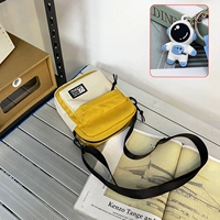 Комбинация желтого и белого цветов + кулон космонавта