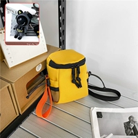 Желтая космическая подвеска