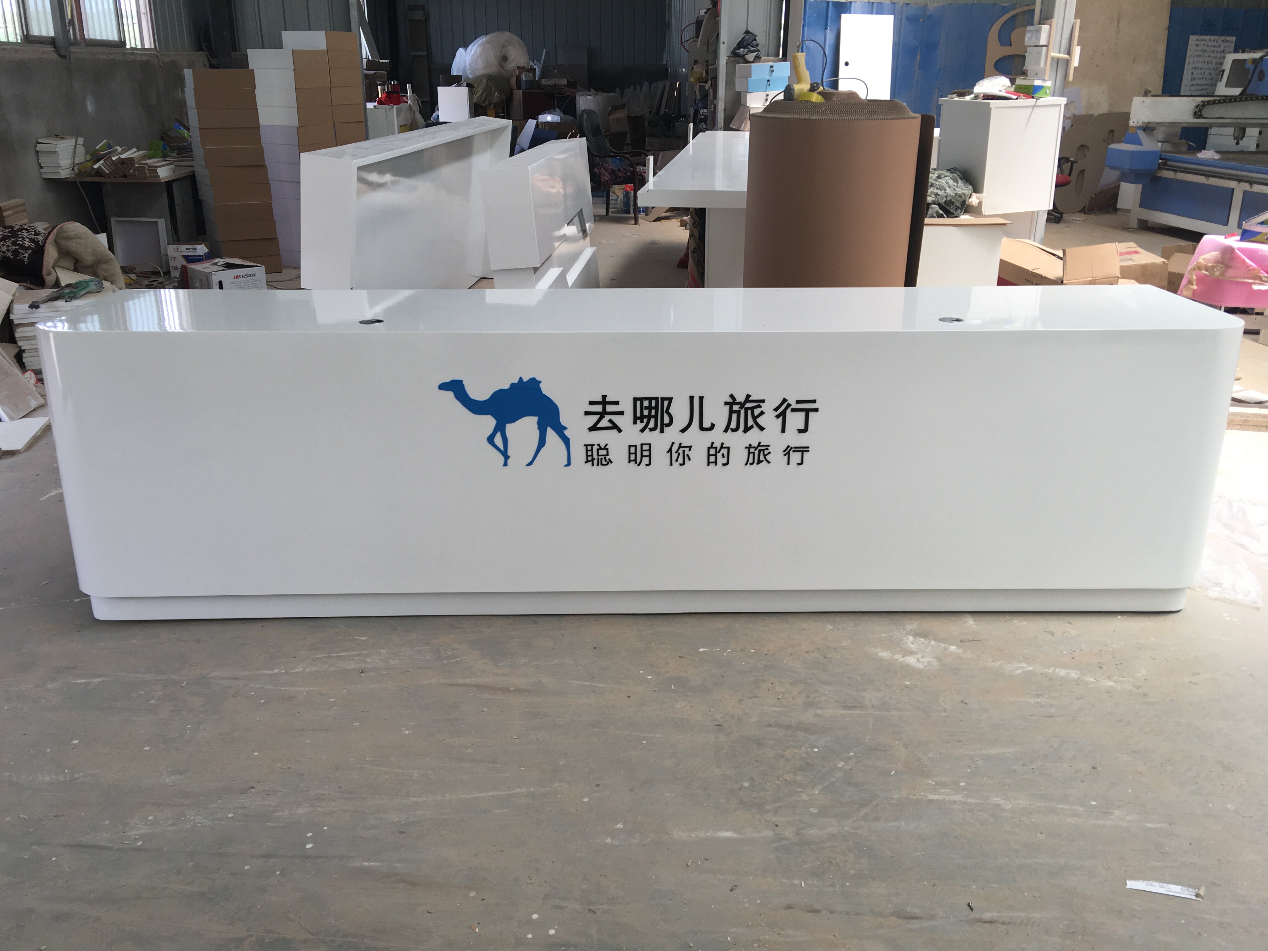 Where to go to travel agency front desk reception desk white paint modern minimalist bar table welcome desk custom-made