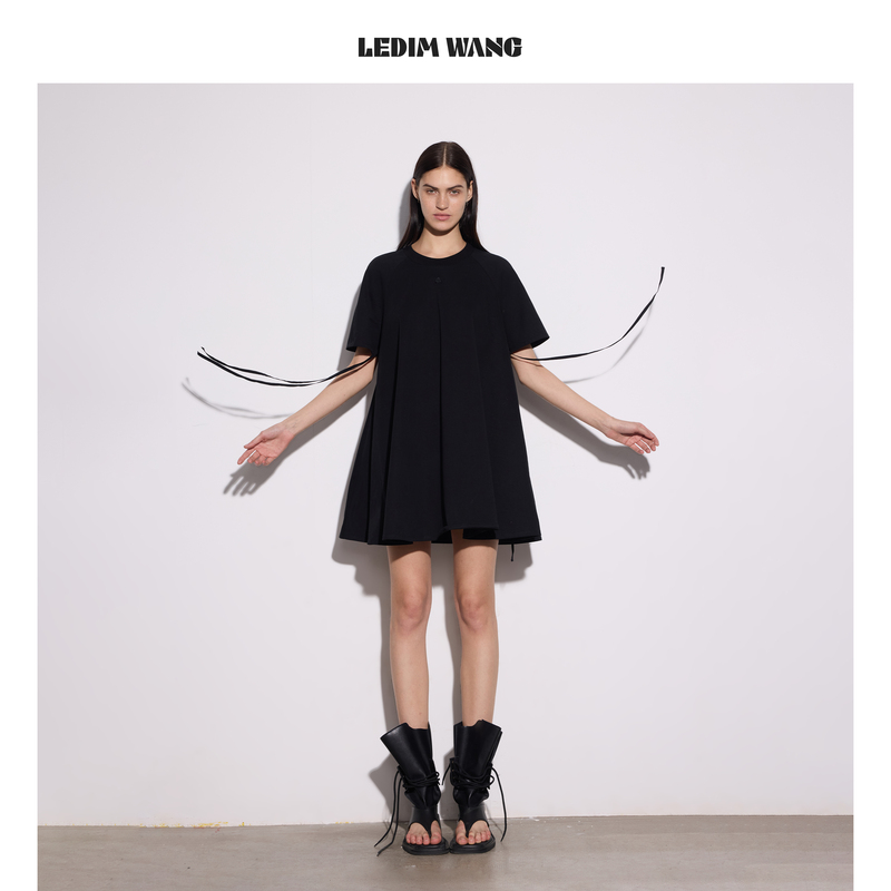 Ledim Wang Rhinestone Umbrella Hem Knitted Dress for Women, Black, Slimming, Versatile, Short Sleeve, Short Skirt, 26 Spring/Summer New Style