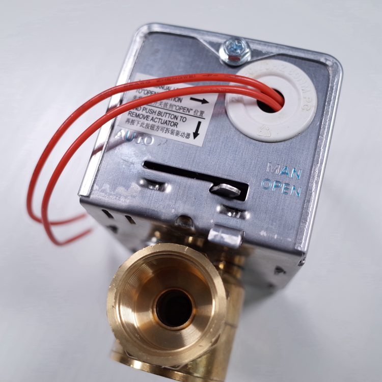 Central air-conditioning fan coil solenoid valve with temperature control switch use electric two-way valve 6 points DN20