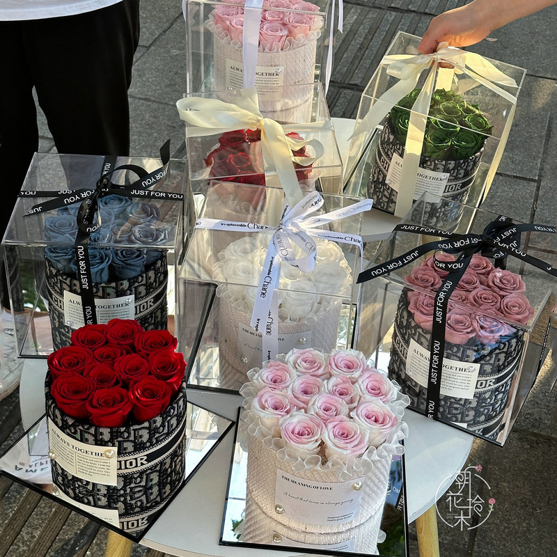 Preserved Flower Rose Small Fragrance-Style Hug Bucket Gift Box for Girlfriend, Best Friend, Birthday Gift, Valentine's Day
