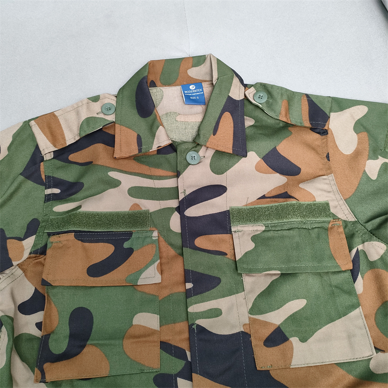 抵御寒流的职场铠甲：冬季办公室工服探秘