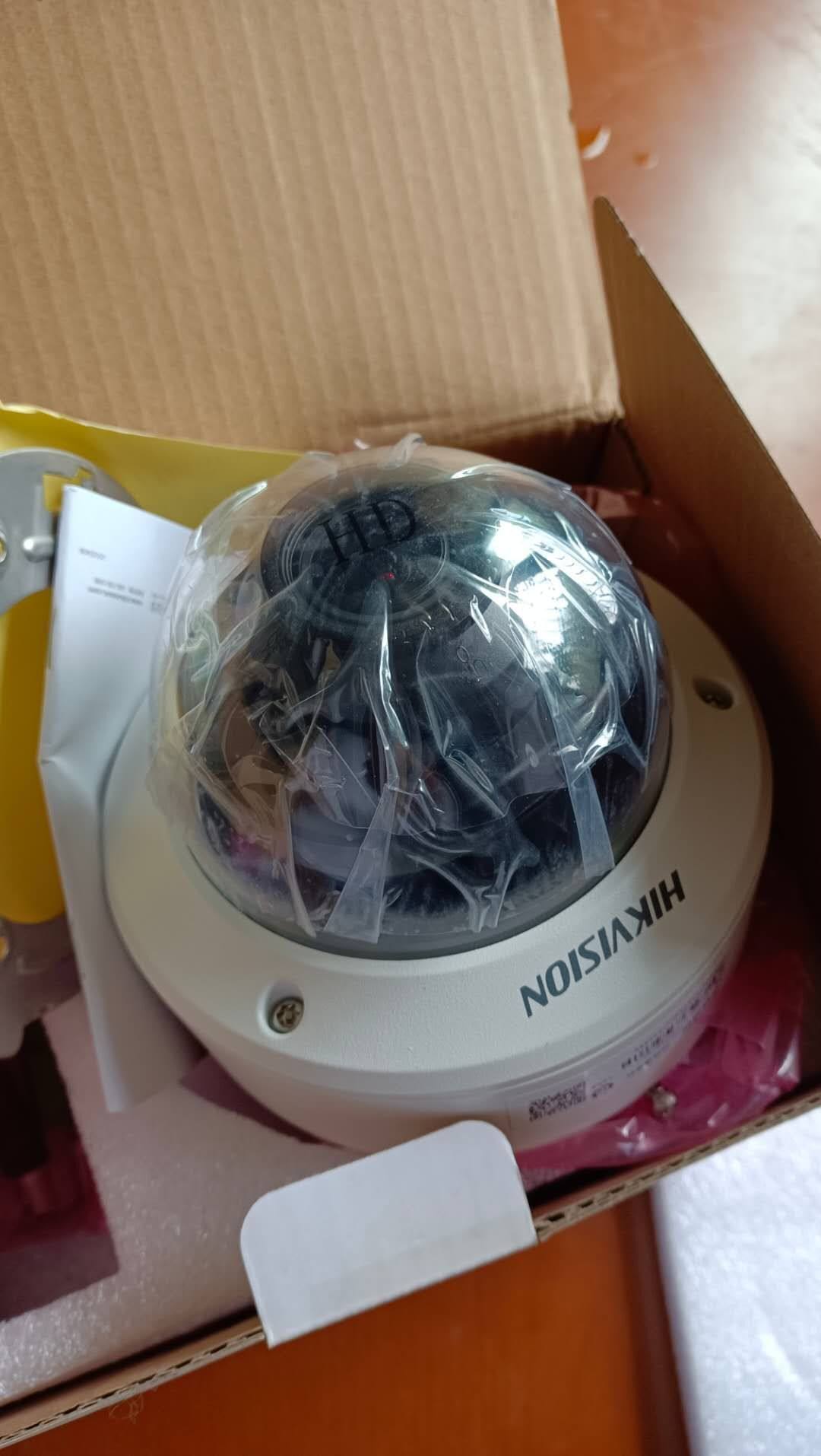 Haikang Internet Hemisphere Camera Manual Zoom With Audio Alarm CVBS Analog Output Connector 2 8-12mm