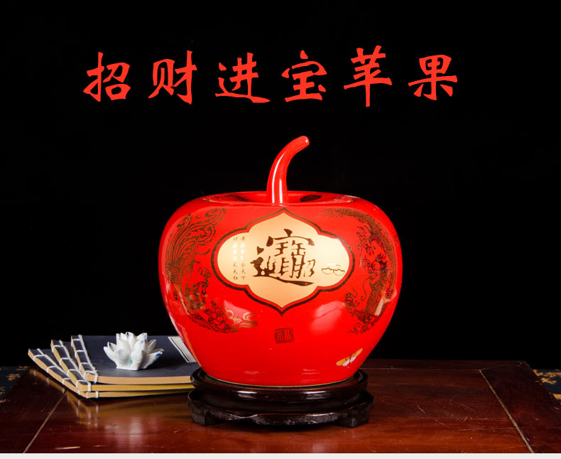 Jingdezhen ceramics a thriving business Chinese red apple vase furnishing articles sitting room of Chinese style household adornment with cover