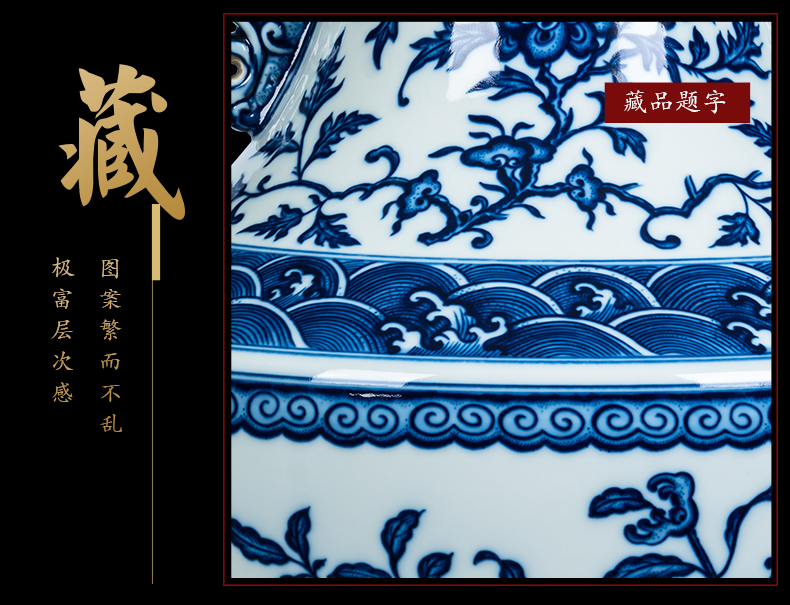 Jingdezhen ceramics vase imitation the qing qianlong maintain satisfied grain square shoulder of blue and white porcelain bottle of Chinese style living room decoration