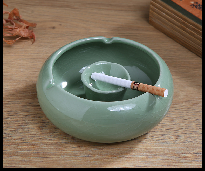 Jingdezhen ceramic crack ashtray home creative Chinese style living room decoration office car imitation of fly ash