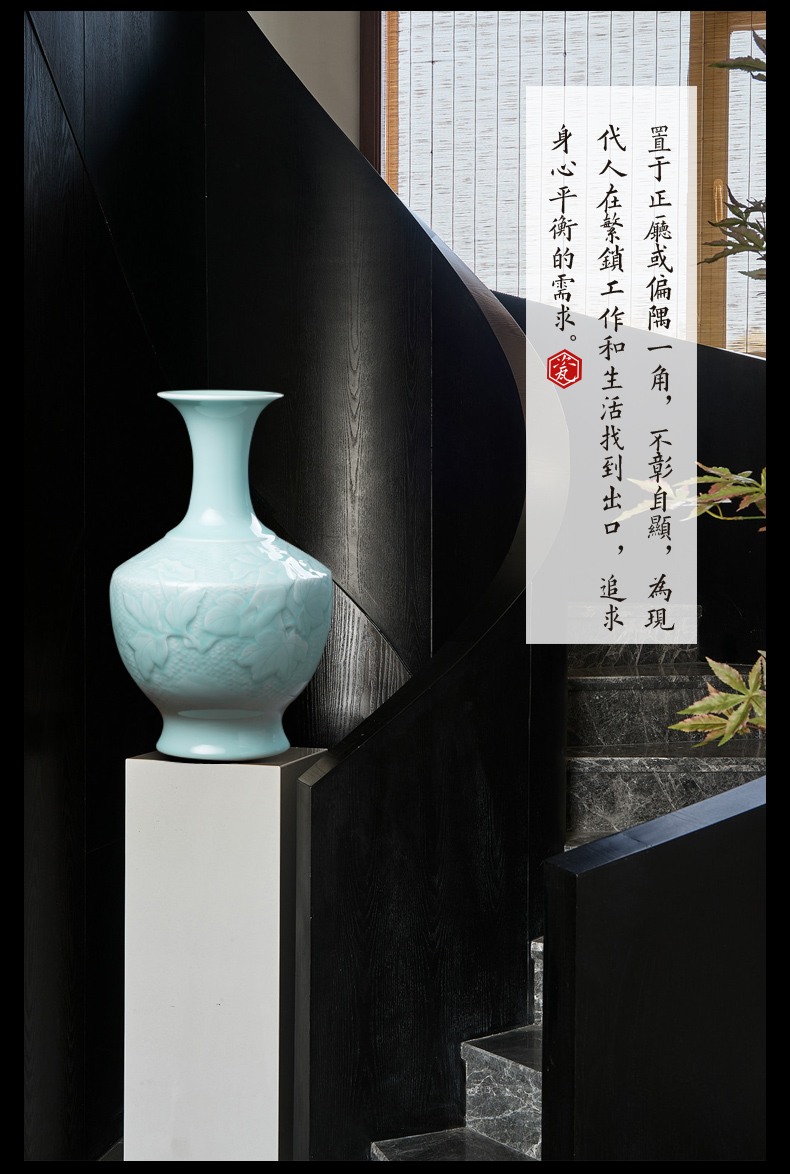 Jingdezhen archaize shadow blue anaglyph ceramic vases, flower arranging the new Chinese rich ancient frame sitting room adornment home furnishing articles