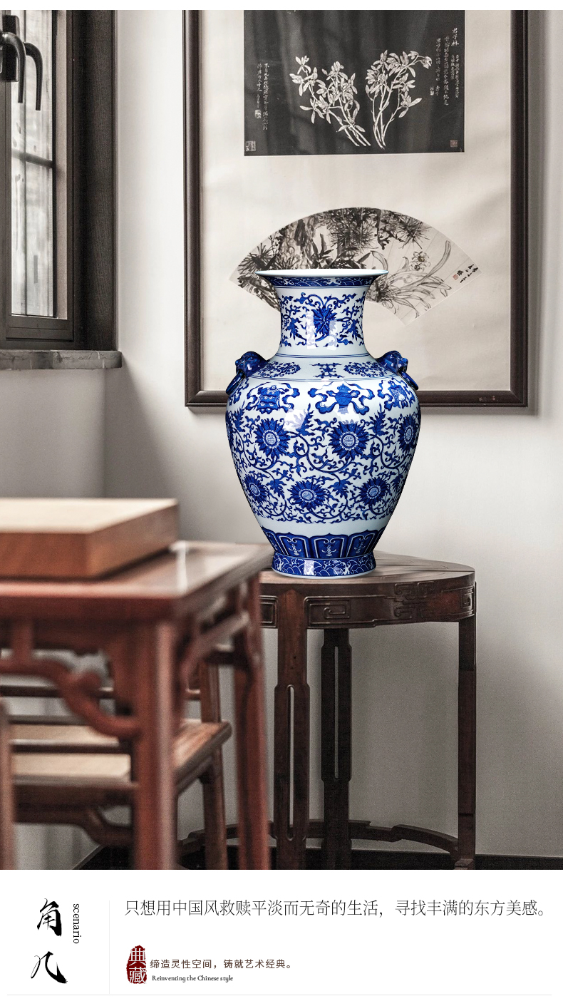 Jingdezhen ceramic of large blue and white porcelain vase Chinese antique hand - made rich ancient frame China large living room