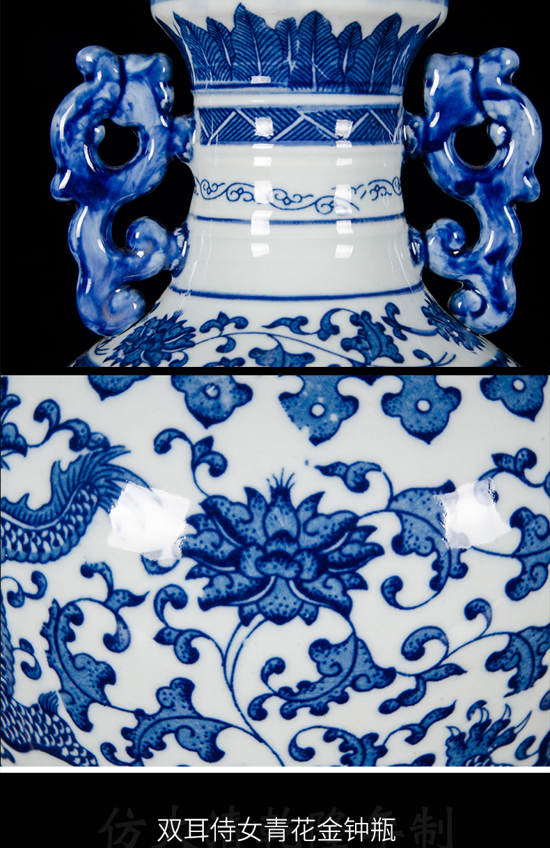 Jingdezhen ceramics imitation qianlong years ears antique Chinese blue and white porcelain vase home sitting room adornment is placed