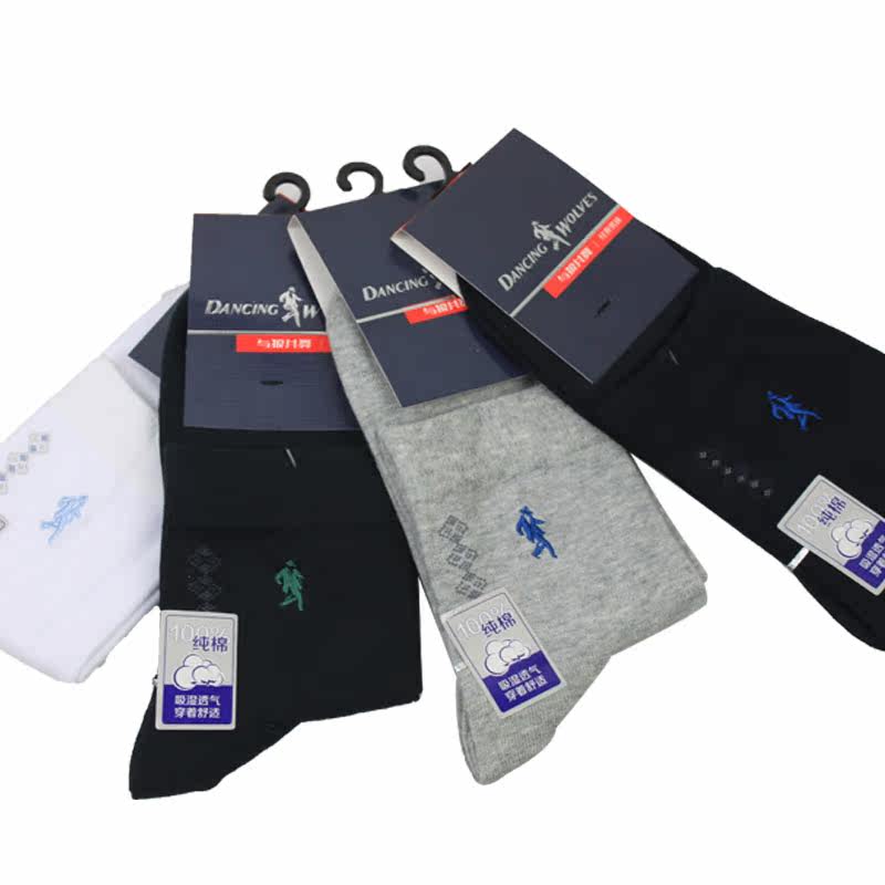 "Dance with Wolves Cotton Socks Men's Sports socks Casual men's socks Sporty style washable, wearable, sweat-absorbing, comfortable, high quality.