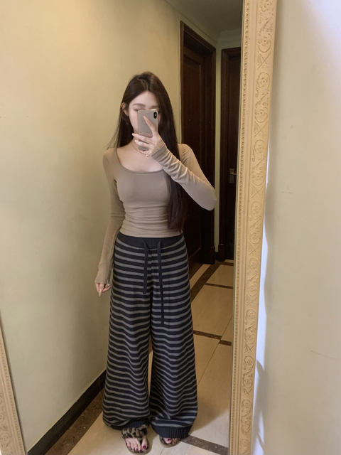 Super Comfortable Classic Color-Block Striped Wide-Leg Pants, Autumn and Winter 2025, Thick and Warm, Vintage Niche Floor-Length Pants