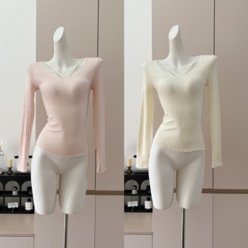 Inner Knitted Base Layer Shirt for Women in Autumn and Winter, Pure and Sexy Pink Slim-Fit Long-Sleeved Top