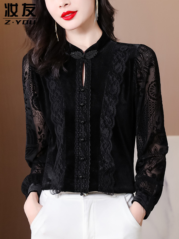 Black Velvet Base Shirt for Women, Spring 2026 New Model, High-End Lace Top for Moms, Elegant and Stylish Blouse