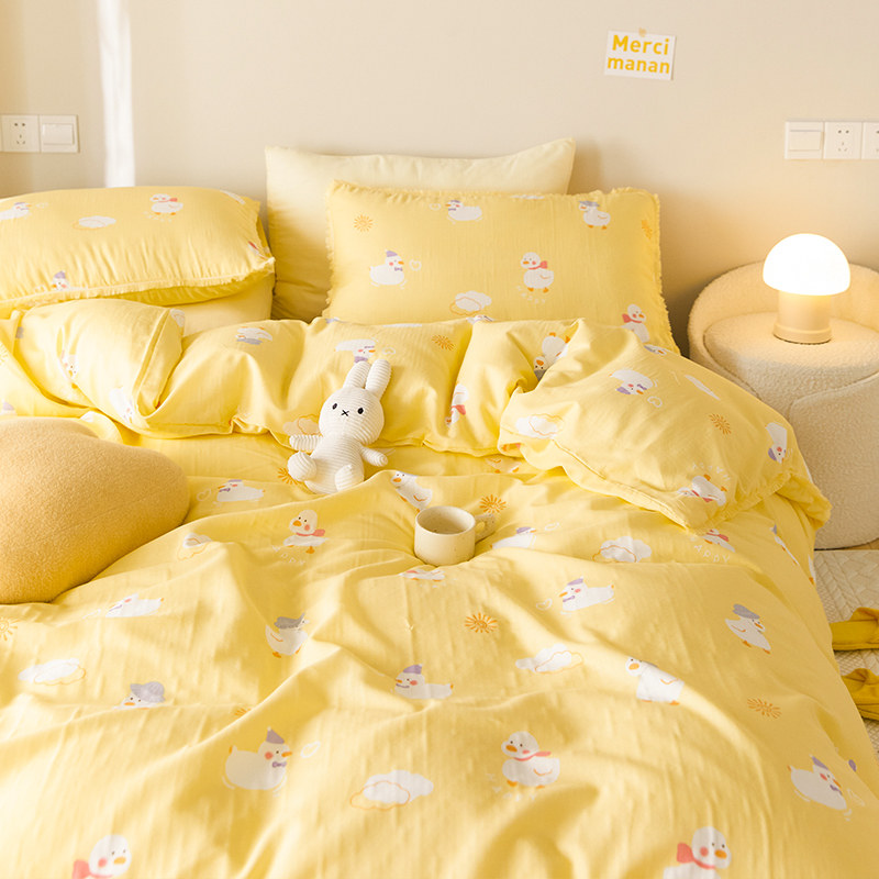 Cute yellow duck pro-skin soft full cotton cloth quilt cover Kindergarten Soft glutinous breathable bed Bed Hat can be booked