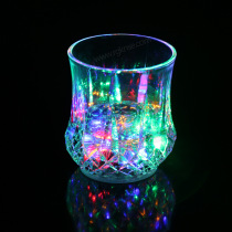 Light cup luminous cup luminous cup discoloration induction glass anti-leaking cup to bottle inverted water Seven colorful bar mug mug