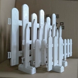 Ограждение, штатив из натурального дерева, пластиковый кронштейн, фиксаторы в комплекте