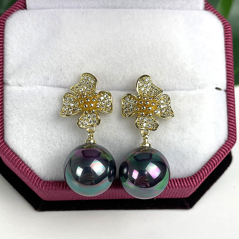 Flower stamen S925 silver inlaid diamond shell bead earrings natural mother-of-pearl imitation pearl earrings decorated with white and purple