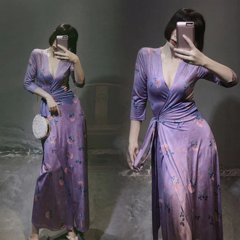 New Spring and Summer Plus-Size Floral Purple Dress, V-Neck Long Dress, High-Waisted, Slimming, Belly-Covering Fairy Dress, One-Piece Dress New Spring and Summer Plus-Size Floral Purple Dress, V-Neck Long Dress, High-Waisted, Slimming, Belly-Covering Fairy Dress, One-Piece Dress
