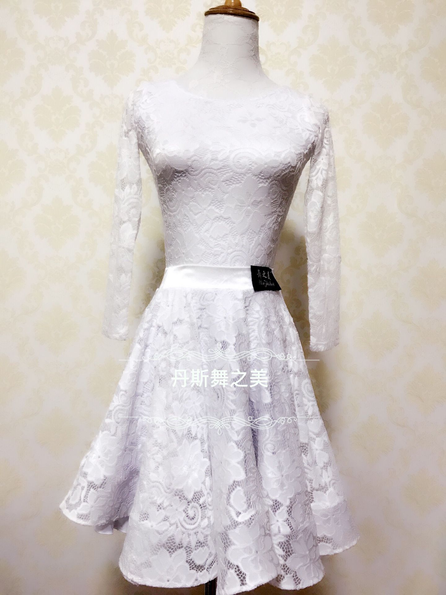 Female Children Reliefs Full Lace Latin Dance Morden Dance Two Dresses A Set Of Three Latin Morden Standard Race Skirts