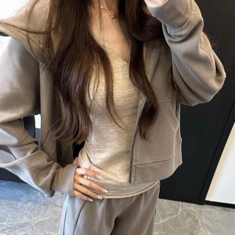 Qian Zhangzhang Supplies Yarn-Dyed Waffle Fabric ~ Casual Loose Hooded Cardigan Sports Jacket with a Smooth and Crisp Drape Qian Zhangzhang Supplies Yarn-Dyed Waffle Fabric ~ Casual Loose Hooded Cardigan Sports Jacket with a Smooth and Crisp Drape
