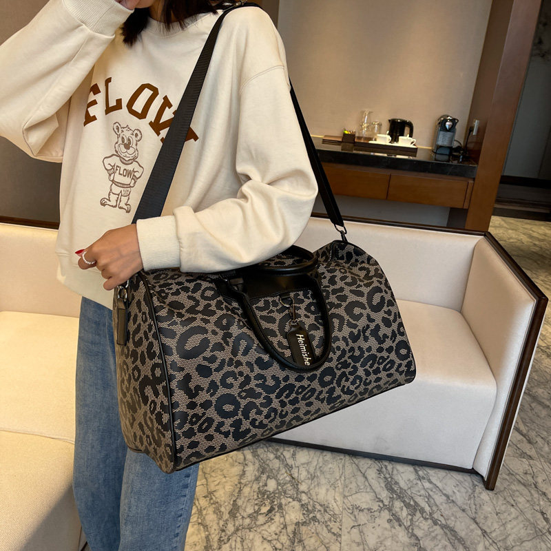 Luggage Bag Large Capacity To Produce Bag Cashier Bag 2021 New Tide Women Yoga Fitness Bag Hand Travel Bag