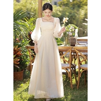 Длинный, цвета шампанского