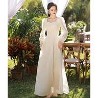 Длинный, цвета шампанского