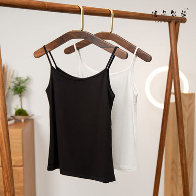 Pan Waltz's high-end halter top in solid color is a fashionable, versatile, slimming, and high-end commuting outfit