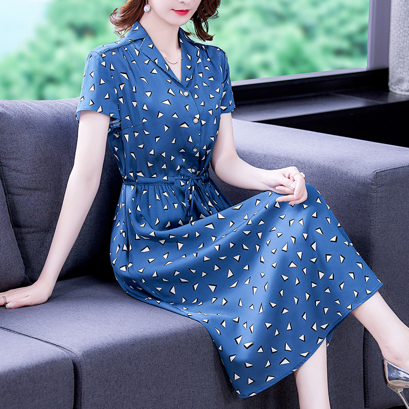 Fashion Temperament Woman Taste Foreign Dress 2022 New Summer Acetate satin 40-year-old woman's dress true silk mulberry silk