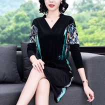 Gold velvet dress Dress Noble Foreign Temperament Spring 2022 new more than 40-50-year-old wearing velvet skirt high end
