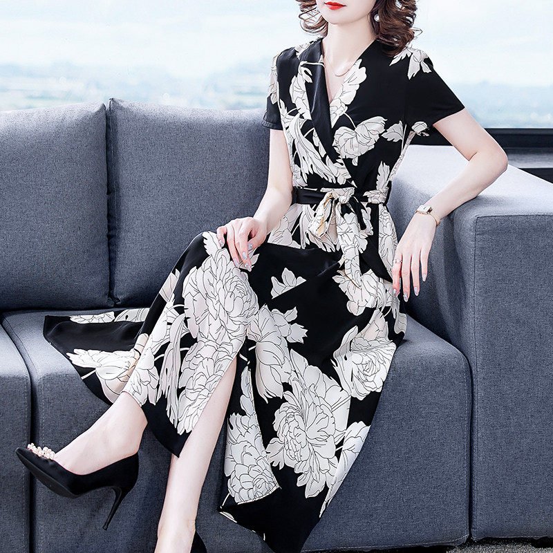 Temperament Woman Taste Foreign Dress 2022 Summer New Your Lady's Mother 35 1 45 Women's Dress 40 Year Old Foreign Pie High-end