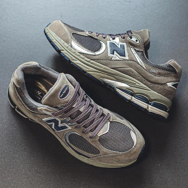 【Hot-Selling Item of the Year】2026 New Model Official Genuine Women's Shoes 2002R Original Gray Dad Shoes Sneakers