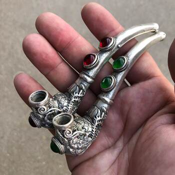 Antiques and miscellaneous tibetan silver pipes ethnic style retro old white silver-plated inlaid gemstone cigarette holder toy piece copper