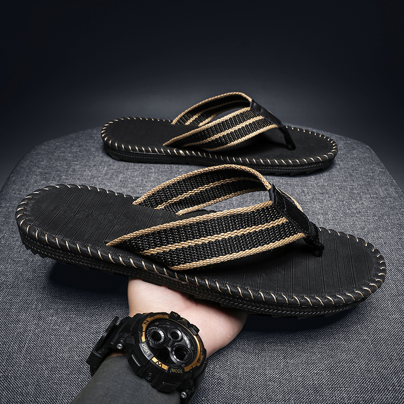 Summer 2025 New Men's Flip-Flops, Non-Slip, Wear-Resistant, Odor-Resistant, Thick-Soled Outdoor Sandals, Casual Trendy Beach Shoes
