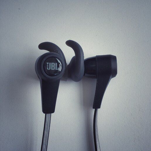 599元的蓝牙耳机就比299元的好吗？