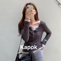 2021 Fall new Korean version of ocean air V neckline head stack wearing design sense long sleeve t-shirt woman fake two sets of damp