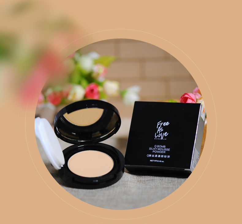 Giấc mơ trôi nổi Q đàn hồi lụa mềm mousse Bột kéo dài chống thấm nước và mồ hôi che giấu dầu kiểm soát tự nhiên trang điểm nude khả năng sửa chữa khô bột - Bột nén phấn phủ maycreate