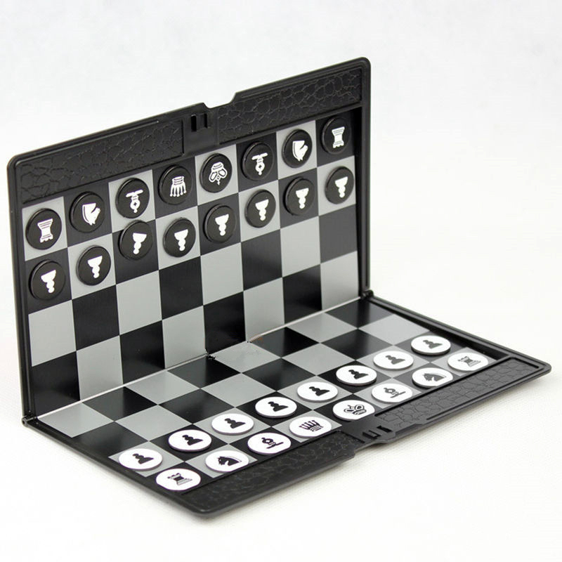 Foreign Trade Mini International Chess Portable Soft Rubber Magnetic Folding Wallet Style Mini Chess for Student Training