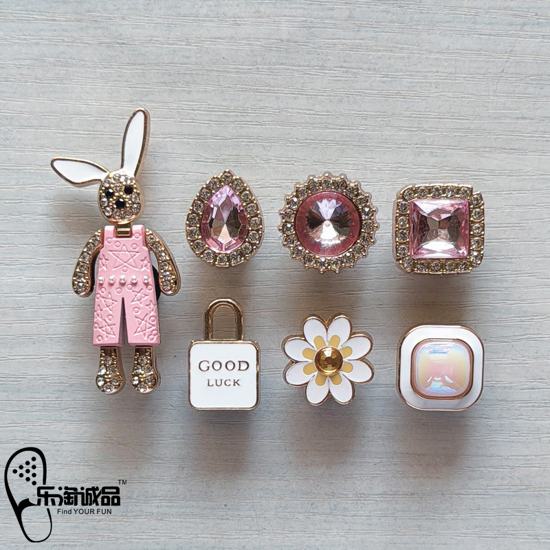 2025 New Crocs Accessories Hole Shoe Charms Shoe Decorations Metal Gem Rabbit Shoe Buckle Crocs