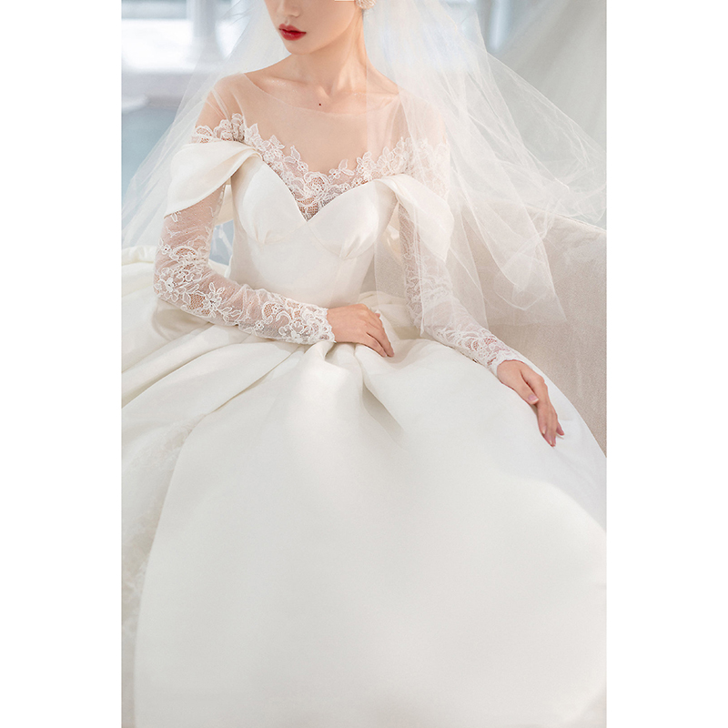 Satin main wedding dress 2023 new temperament bride small long -sleeved palace style retro tail high -level texture Satin main wedding dress 2023 new temperament bride small long -sleeved palace style retro tail high -level texture