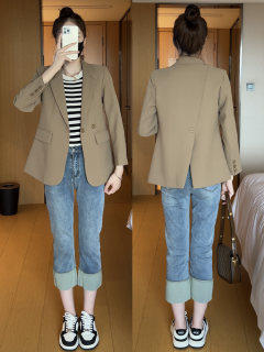 Fashionable and casual korean style rear slit suit