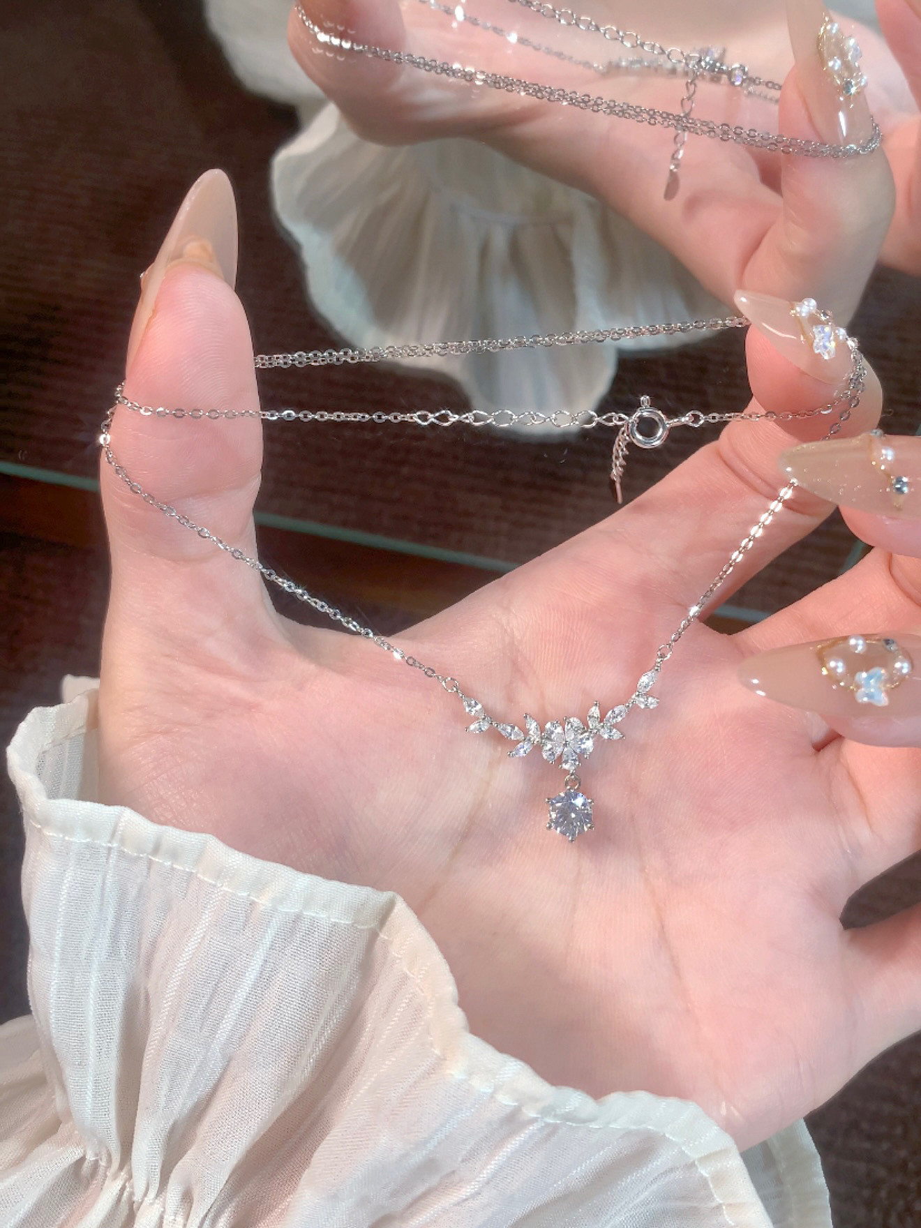 Vine Star Pure Silver S999 Necklace for Women, Light Luxury, Niche Design, Valentine's Day 2026 New Hot Item, Birthday Gift