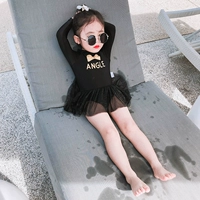 Девушка (выстрел в один размер)